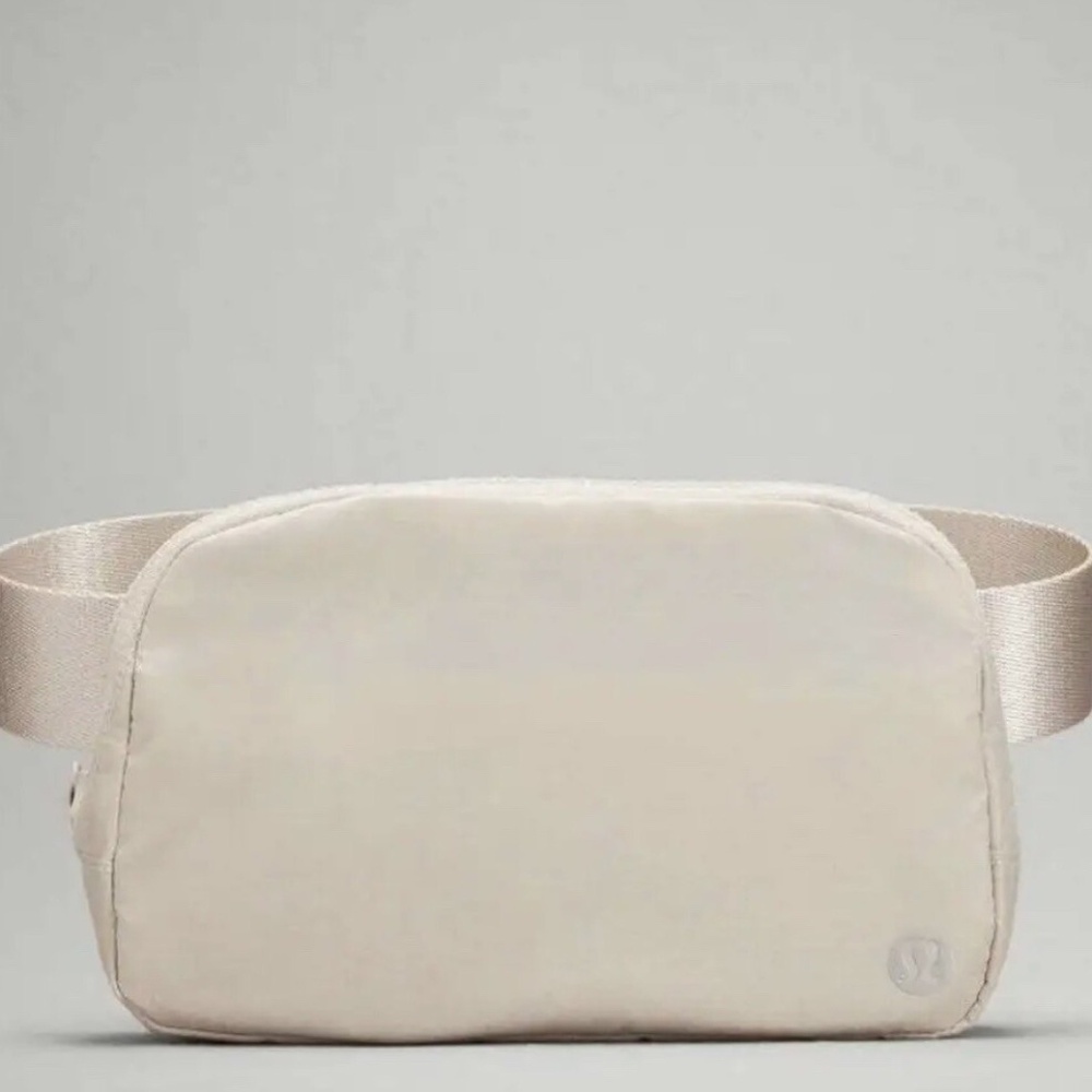 LULULEMON Everywhere Opal Belt Bag